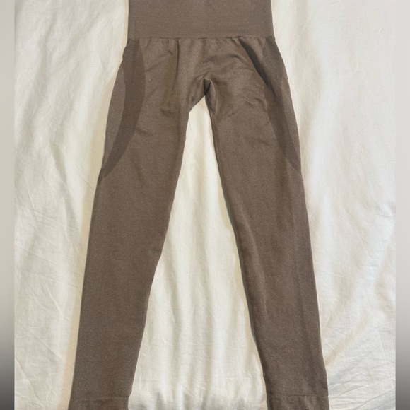 NVGTN Women’s Contour Seamless Leggings Beige Size Small New - Picture 7 of 13